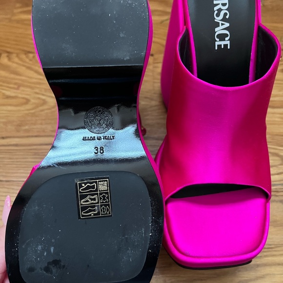 Versace Fuchsia Platform Sandals - Picture 4 of 4